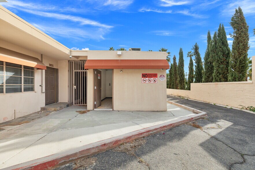 More Photos Of 1059-1063 N Palm Canyon Dr, Palm Springs Storefront For Sale