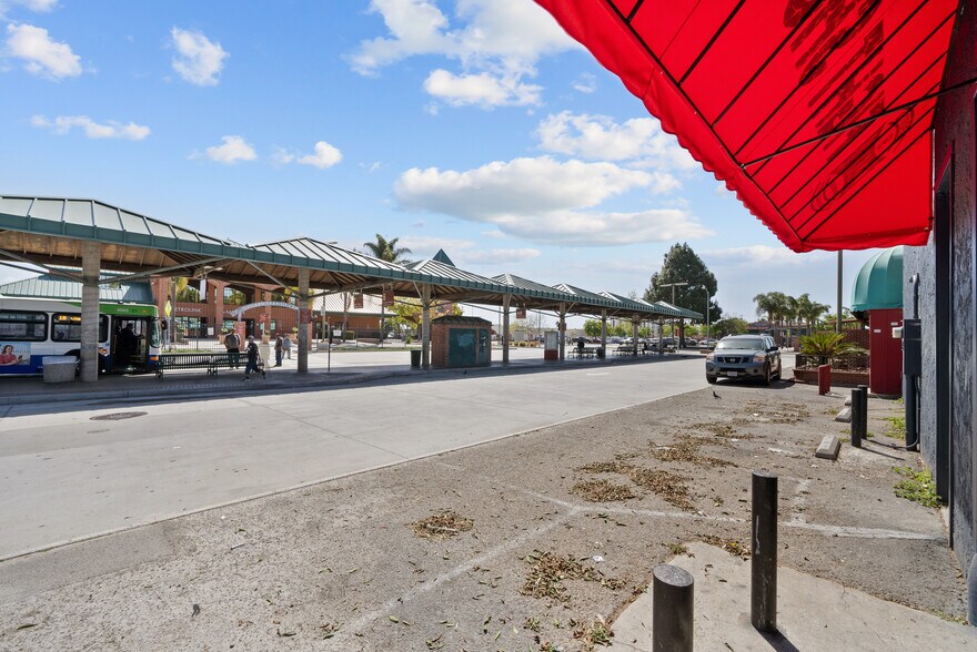 More Photos Of 344 S Oxnard Blvd, Oxnard General Retail For Sale