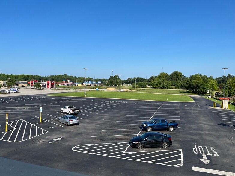 More Photos Of 110 River Oaks Dr, Tarboro Unknown For Lease