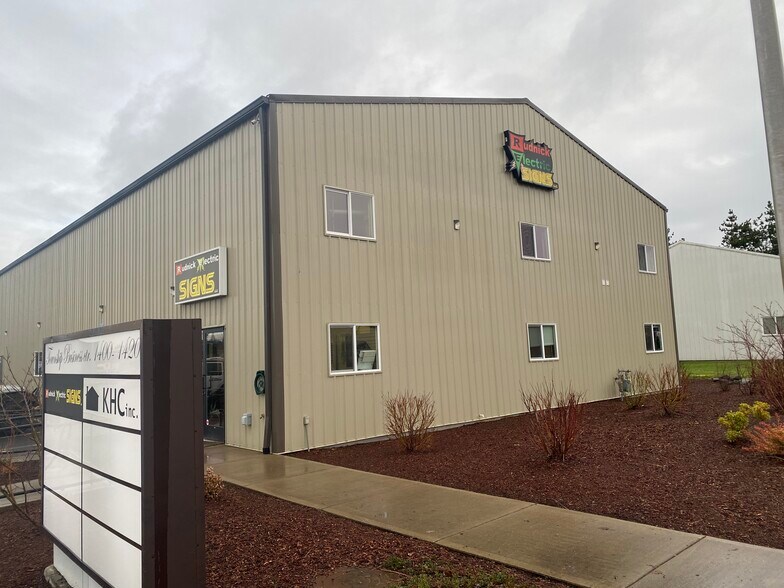 More Photos Of 1400 SE Township Rd, Canby Light Distribution For Lease
