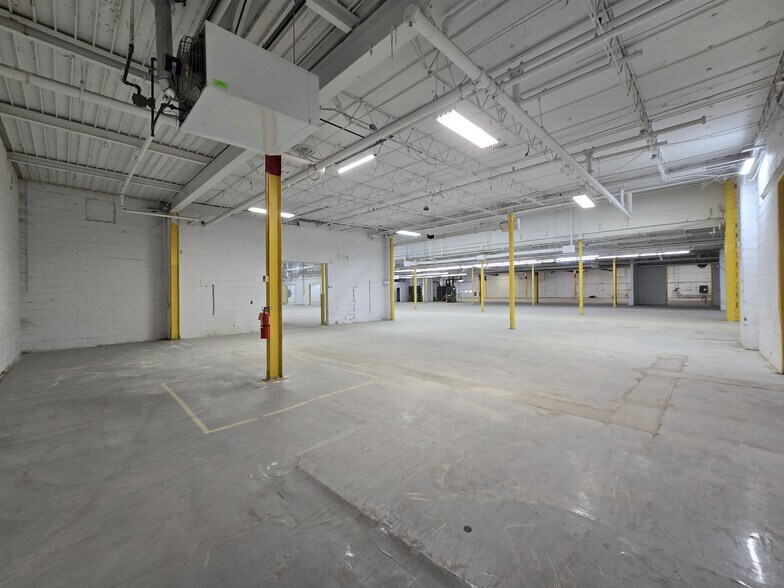 More Photos Of 325 Jay St, Coldwater Warehouse For Sale