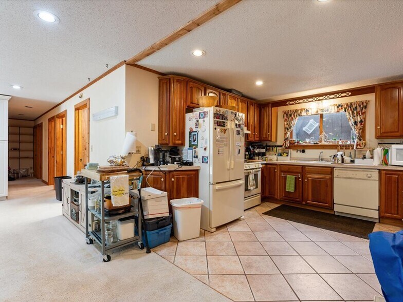 More Photos Of 1435 Anne St NW, Bemidji Office For Sale