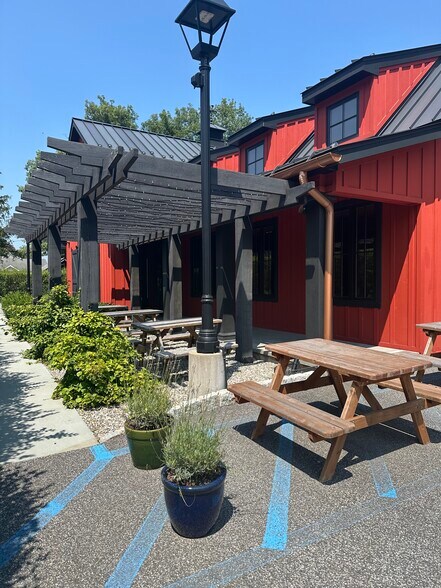 More Photos Of 156 Route 17, Tuxedo Park Restaurant For Sale