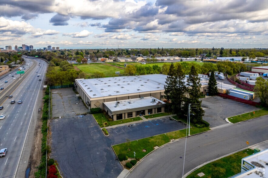 More Photos Of 1105-1107 Terminal St, West Sacramento Warehouse For Sale