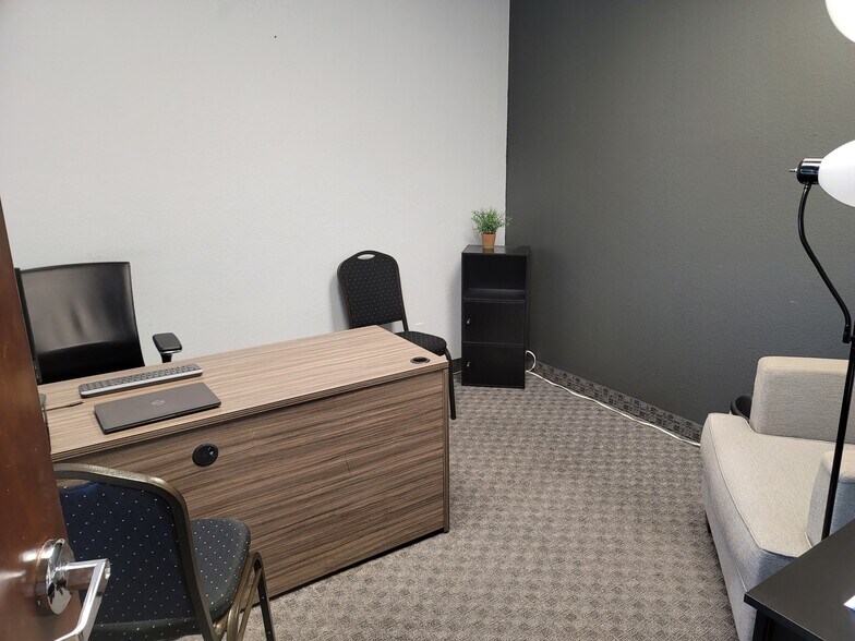 More Photos Of 7580 E Gray Rd, Scottsdale Office For Lease