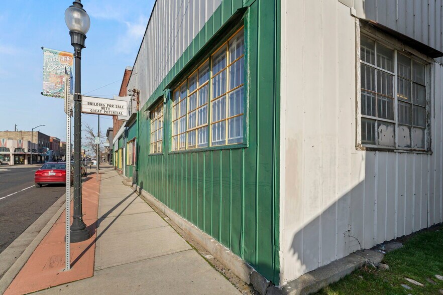 More Photos Of , Spokane General Retail For Sale