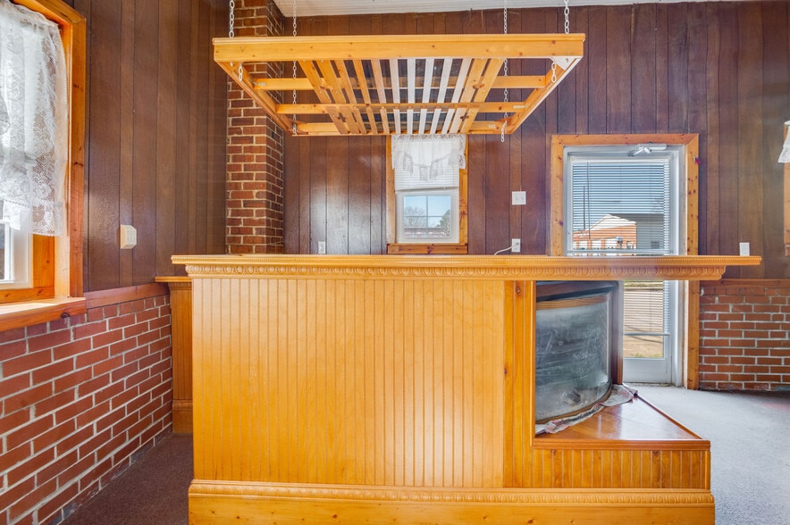 More Photos Of 201 N Wilmington St, Richlands General Retail For Sale