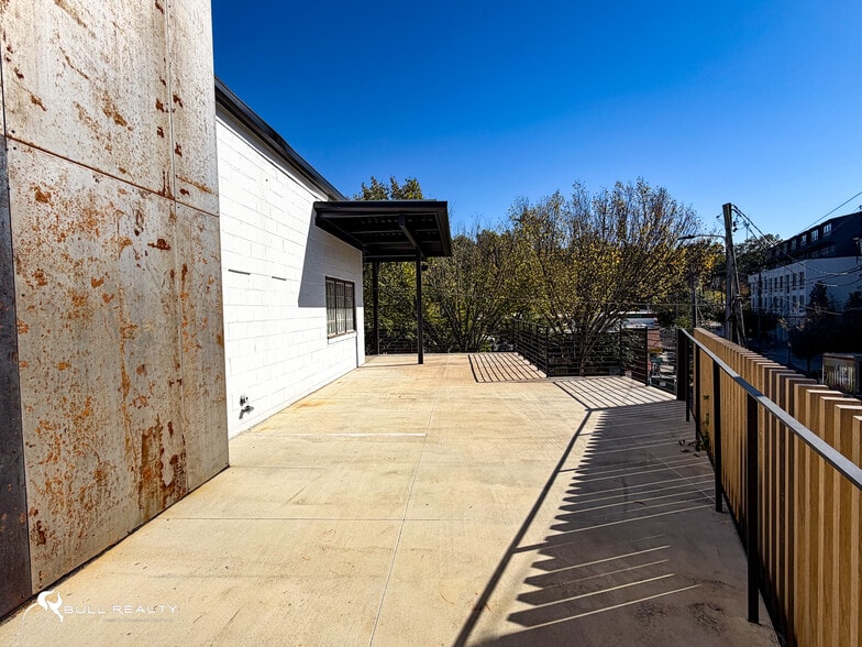 More Photos Of 309 N Highland Ave, Atlanta Restaurant For Lease