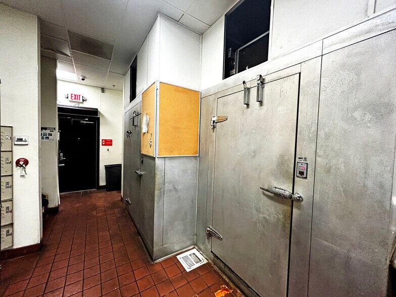 More Photos Of 2063 Rancho Valley Dr, Pomona Restaurant For Lease