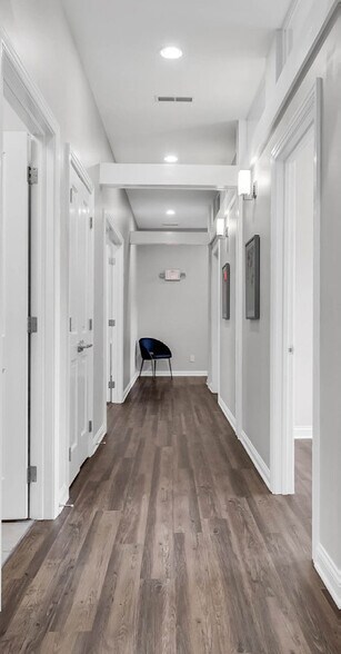 More Photos Of 5031 Forest Dr, New Albany Medical For Sale