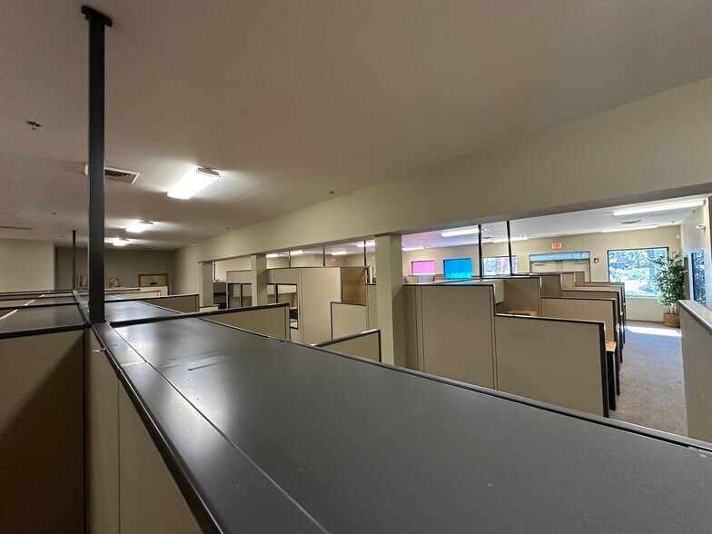 More Photos Of 2250 E Busch Blvd, Tampa Office For Sale