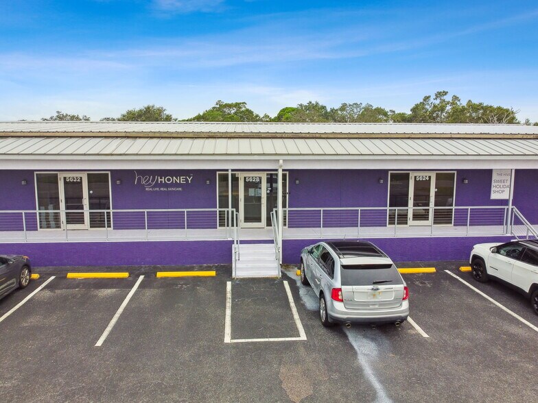 More Photos Of 5620 Palmer Blvd, Sarasota Light Manufacturing For Lease