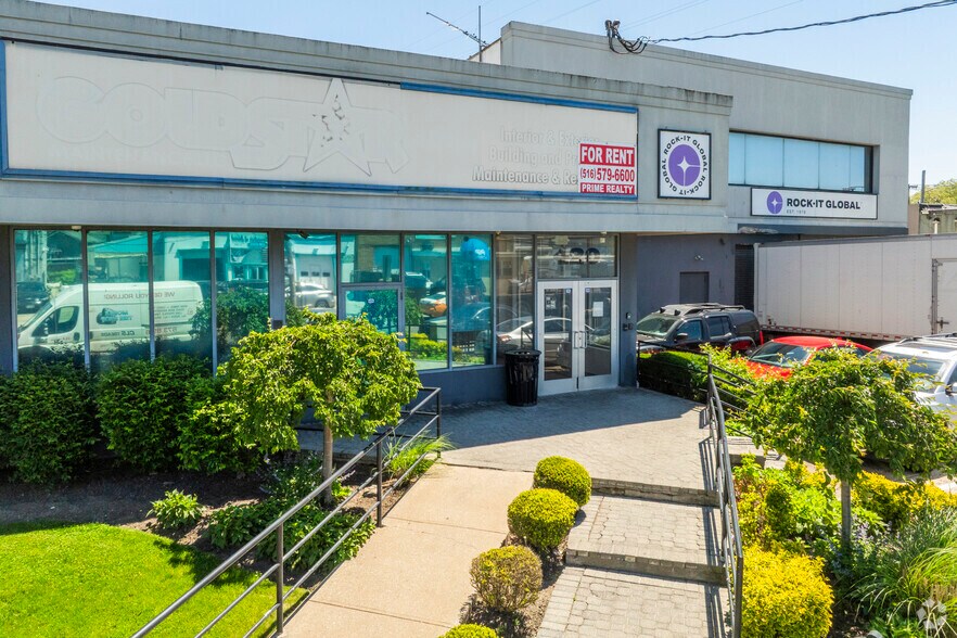 More Photos Of 420 Doughty Blvd, Inwood Warehouse For Lease