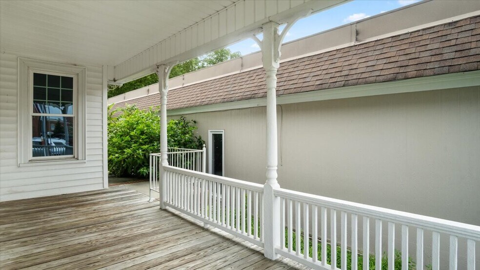 More Photos Of 109 Gilliam St, Oxford Medical For Lease