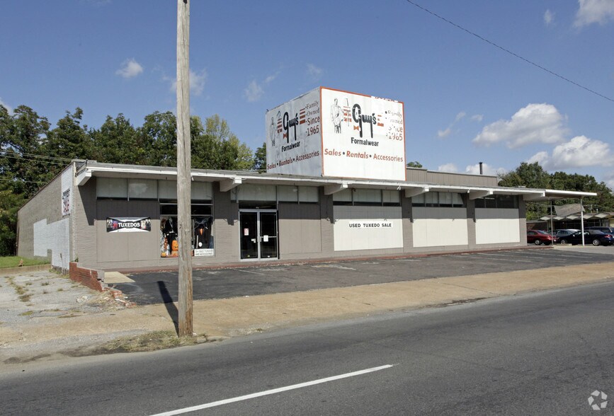 More Photos Of 3574-3580 Park Ave, Memphis Freestanding For Lease