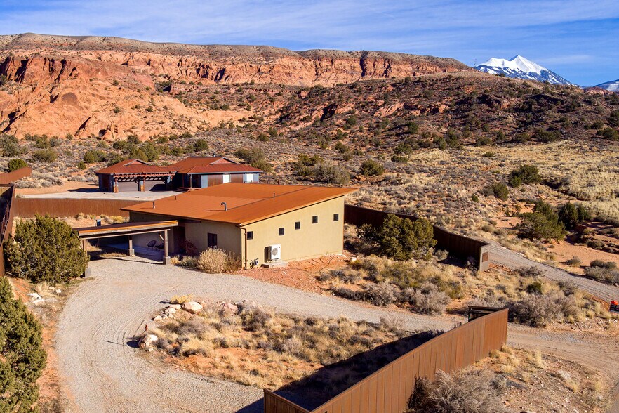 More Photos Of 171 Mt Peale Dr, Moab Specialty For Sale