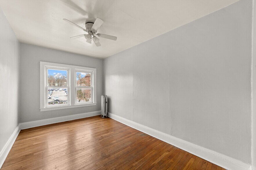 More Photos Of 1690 Eddington Rd, Cleveland Heights Apartments For Sale