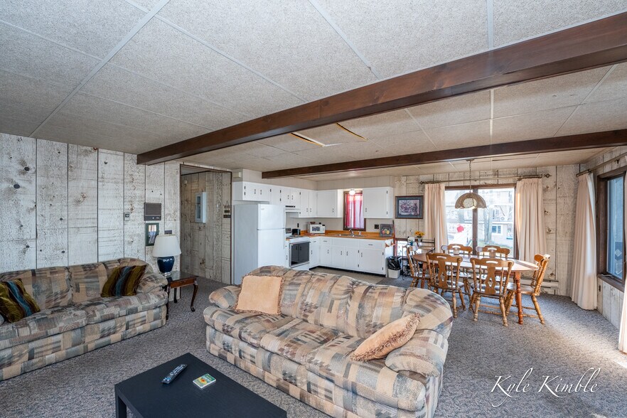 More Photos Of 104 W Houghton Lake Dr, Prudenville Hotel For Sale
