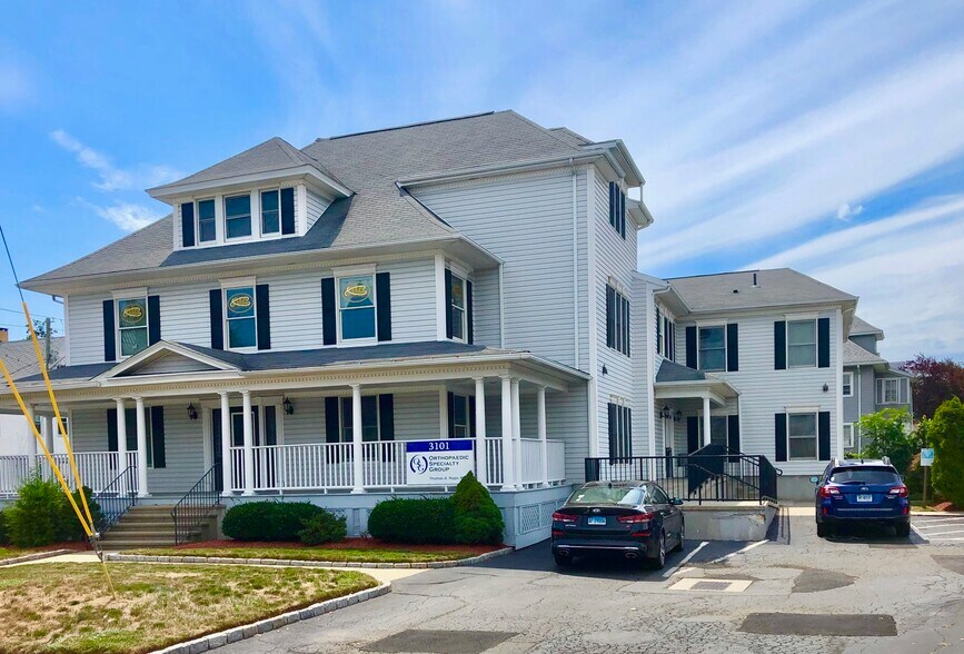 Primary Photo Of 3101 Main St, Bridgeport Medical For Lease