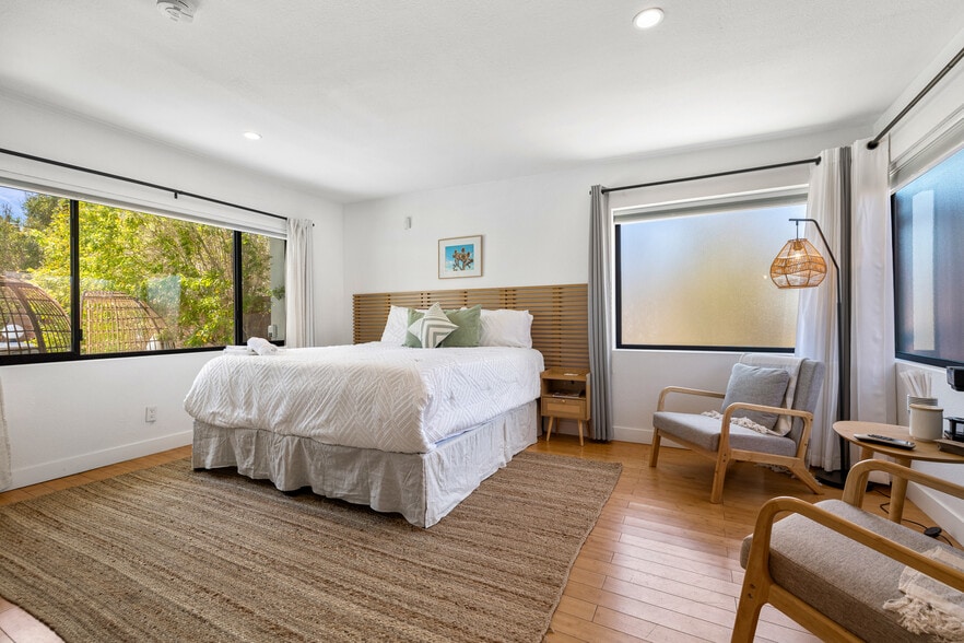 More Photos Of 66358 Desert View Ave, Desert Hot Springs Hotel For Sale