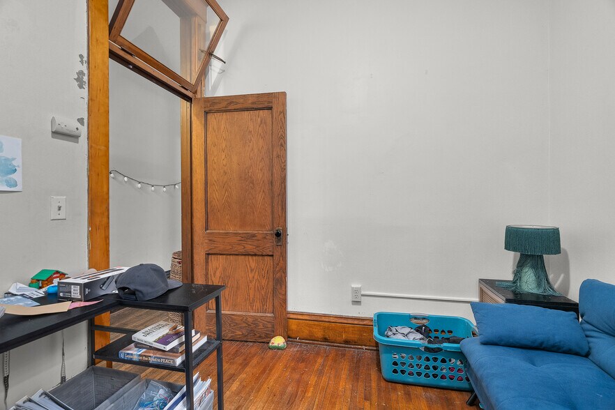 More Photos Of 583 Holly Ave, Saint Paul Apartments For Sale