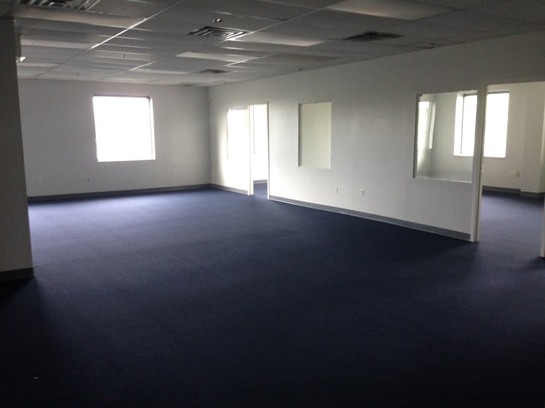 More Photos Of 745 Poole Ave, Hazlet Unknown For Lease