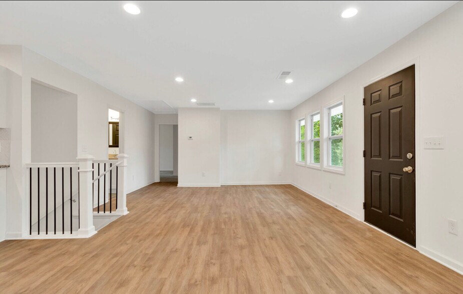More Photos Of 2307 Veterans Memorial Hwy SW, Austell Flex For Sale