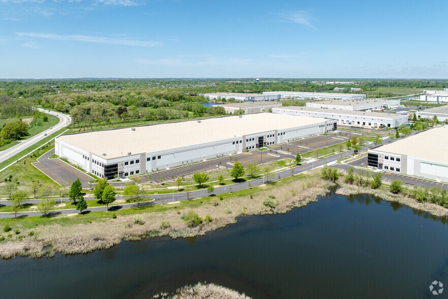 More Photos Of 1700 Madeline Ln, Elgin Distribution For Lease