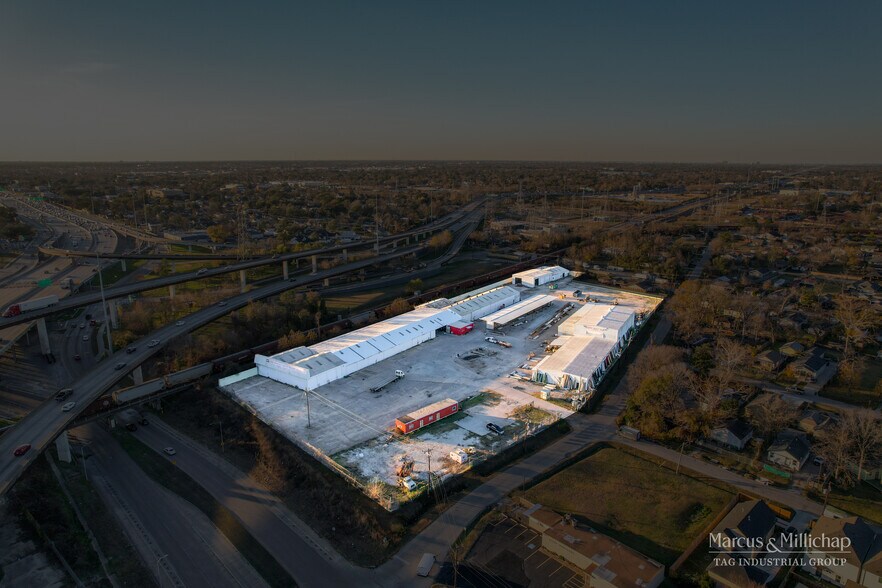 More Photos Of 6011-6019 Gold Houston TX 77026 st, Houston Warehouse For Sale
