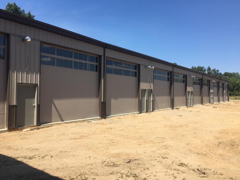 More Photos Of 1641 Balian Rd, Waterford Self Storage For Sale
