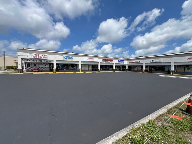 More Photos Of 1217-1239 Kass Cir, Spring Hill Storefront For Lease