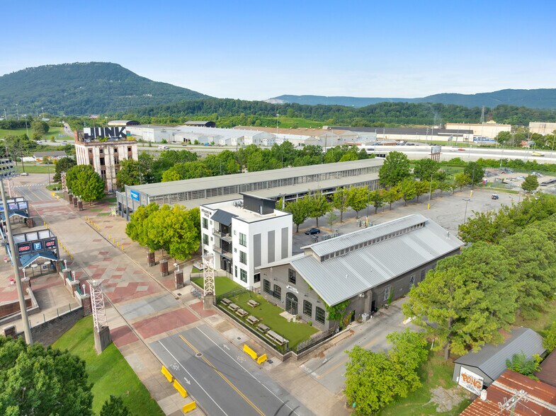 More Photos Of 1791 Reggie White Blvd, Chattanooga Restaurant For Lease