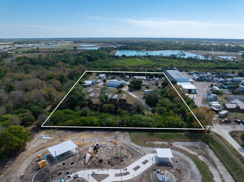 More Photos Of 3530 Laurel Rd E, North Venice Specialty For Sale