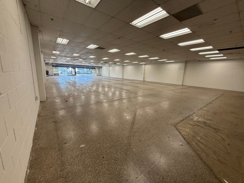 More Photos Of 11223 Washington Blvd, Whittier Freestanding For Sale