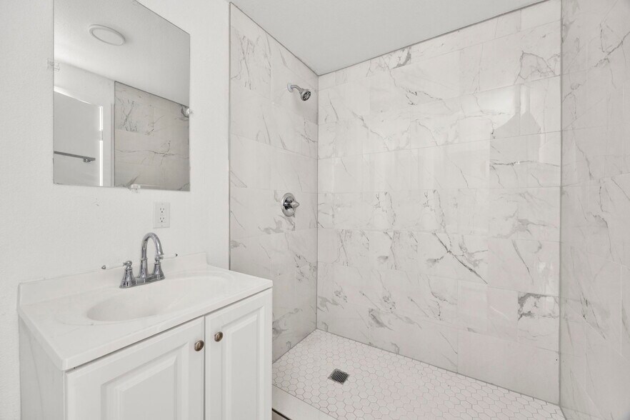 More Photos Of 103 N Catalina Ave, Pasadena Apartments For Sale