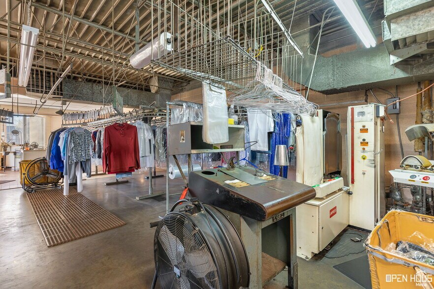 More Photos Of 1915 Kemp Blvd, Wichita Falls Office For Sale