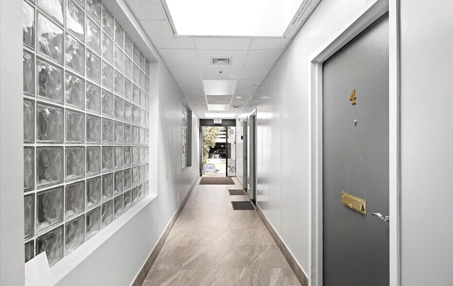 More Photos Of 37-39 Glen St, Glen Cove Office Residential For Sale