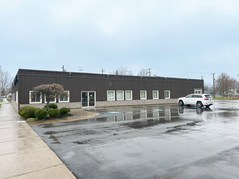 Primary Photo Of 601 E Church St, Elmira Medical For Lease