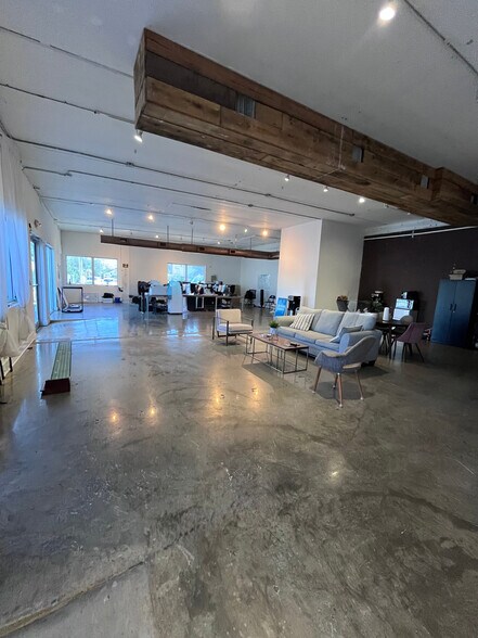 More Photos Of 219 NW 20th St, Miami Freestanding For Lease