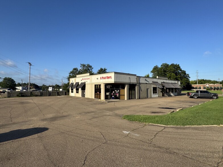 More Photos Of 325 Highway 51, Ridgeland Freestanding For Lease