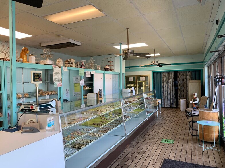 More Photos Of 233 Morton Ave, Folsom Freestanding For Sale