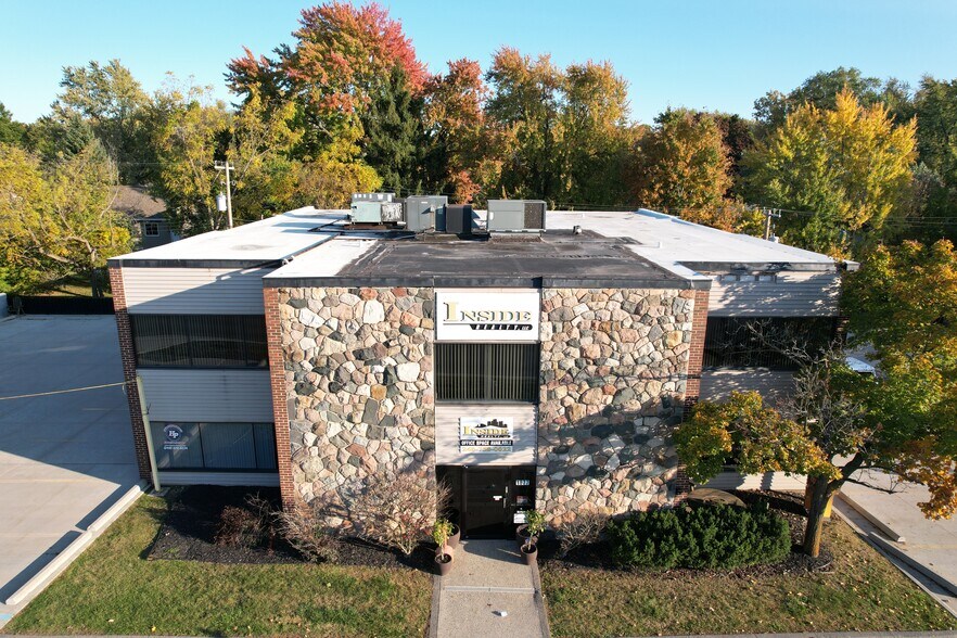 More Photos Of 1877 Orchard Lake Rd, Sylvan Lake Medical For Sale