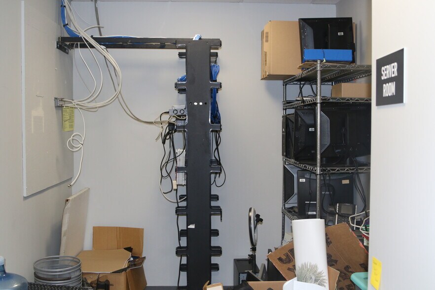 More Photos Of 1190 Winterson Rd, Linthicum Office For Lease