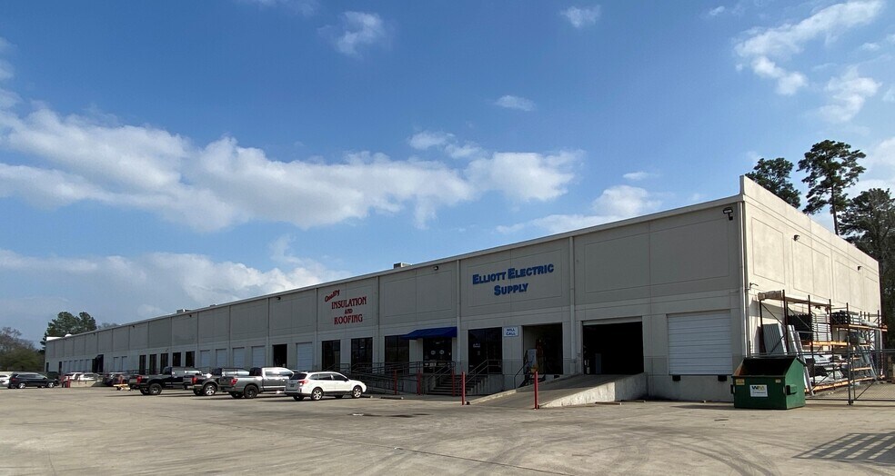 Primary Photo Of 2323 N Frazier St, Conroe Distribution For Lease