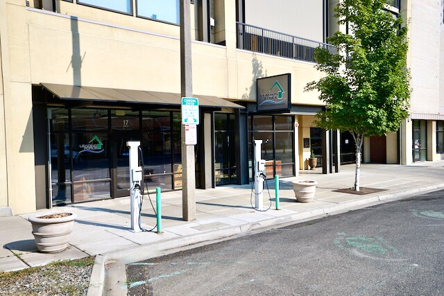 More Photos Of 17 N 3rd St, Yakima Apartments For Sale