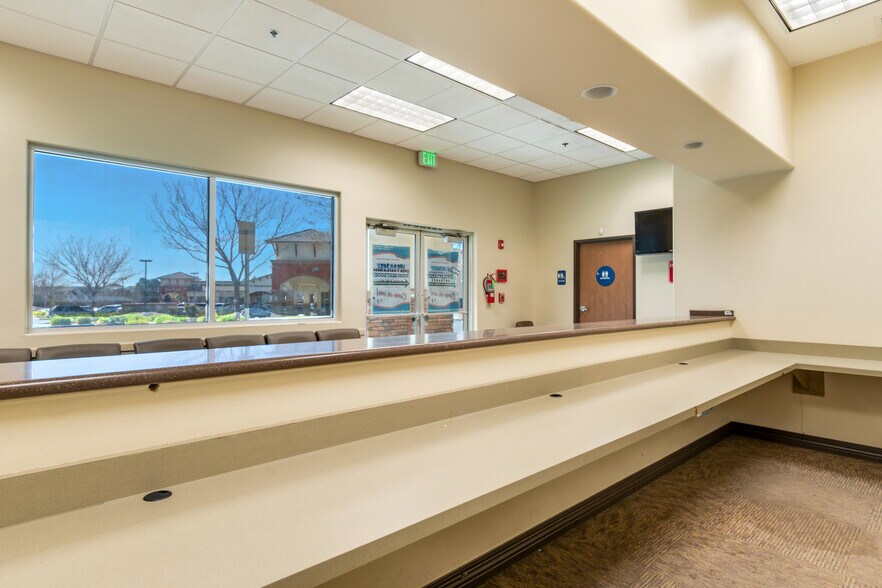 More Photos Of 33494 Oak Glen Rd, Yucaipa Medical For Lease
