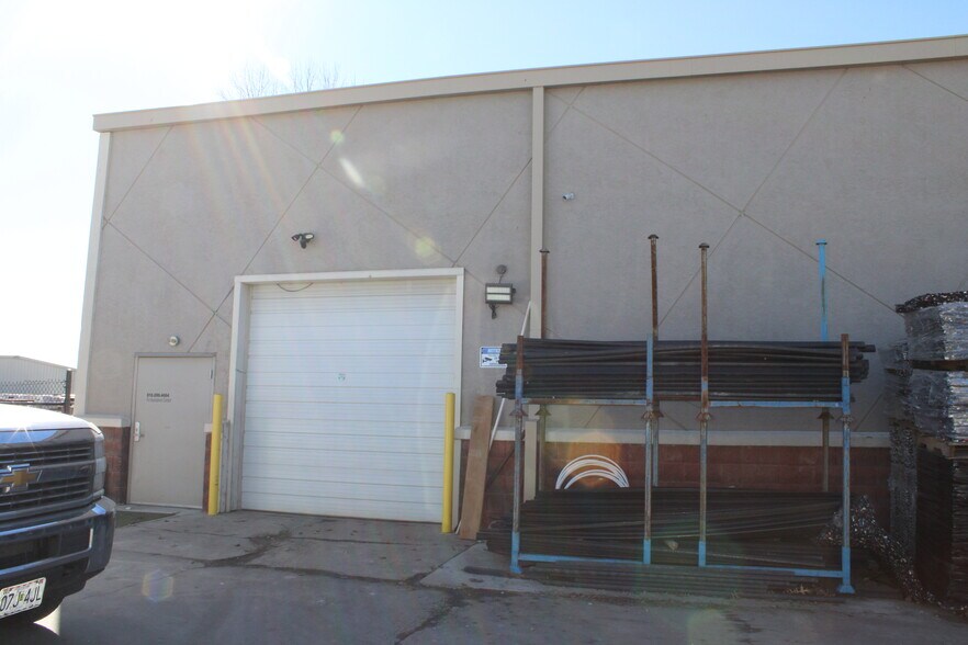 More Photos Of 1051 SE Century Dr, Lee's Summit Freestanding For Sale