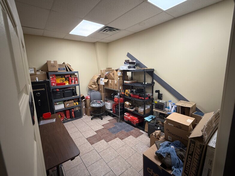 More Photos Of 222 Dix Ave, Glens Falls Freestanding For Lease