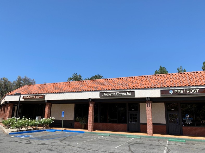 Primary Photo Of 195 E Hillcrest Dr, Thousand Oaks Storefront Retail Office For Lease