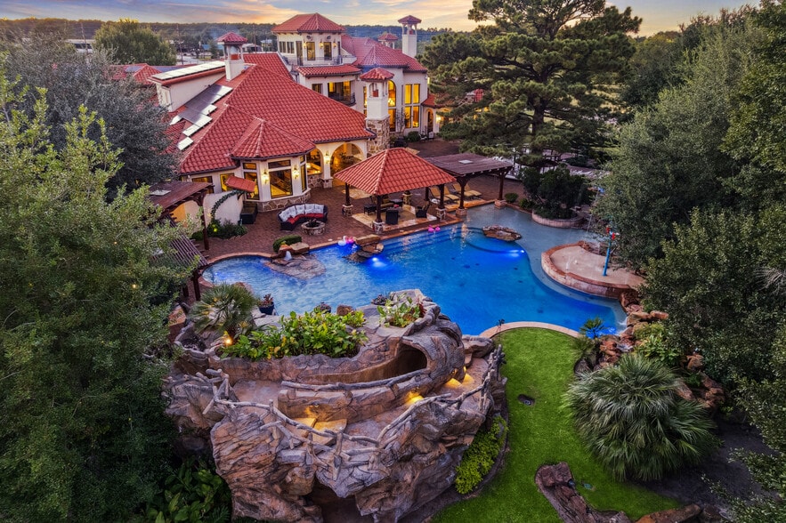 More Photos Of 21538 Mueschke Rd, Tomball Lodge Meeting Hall For Sale